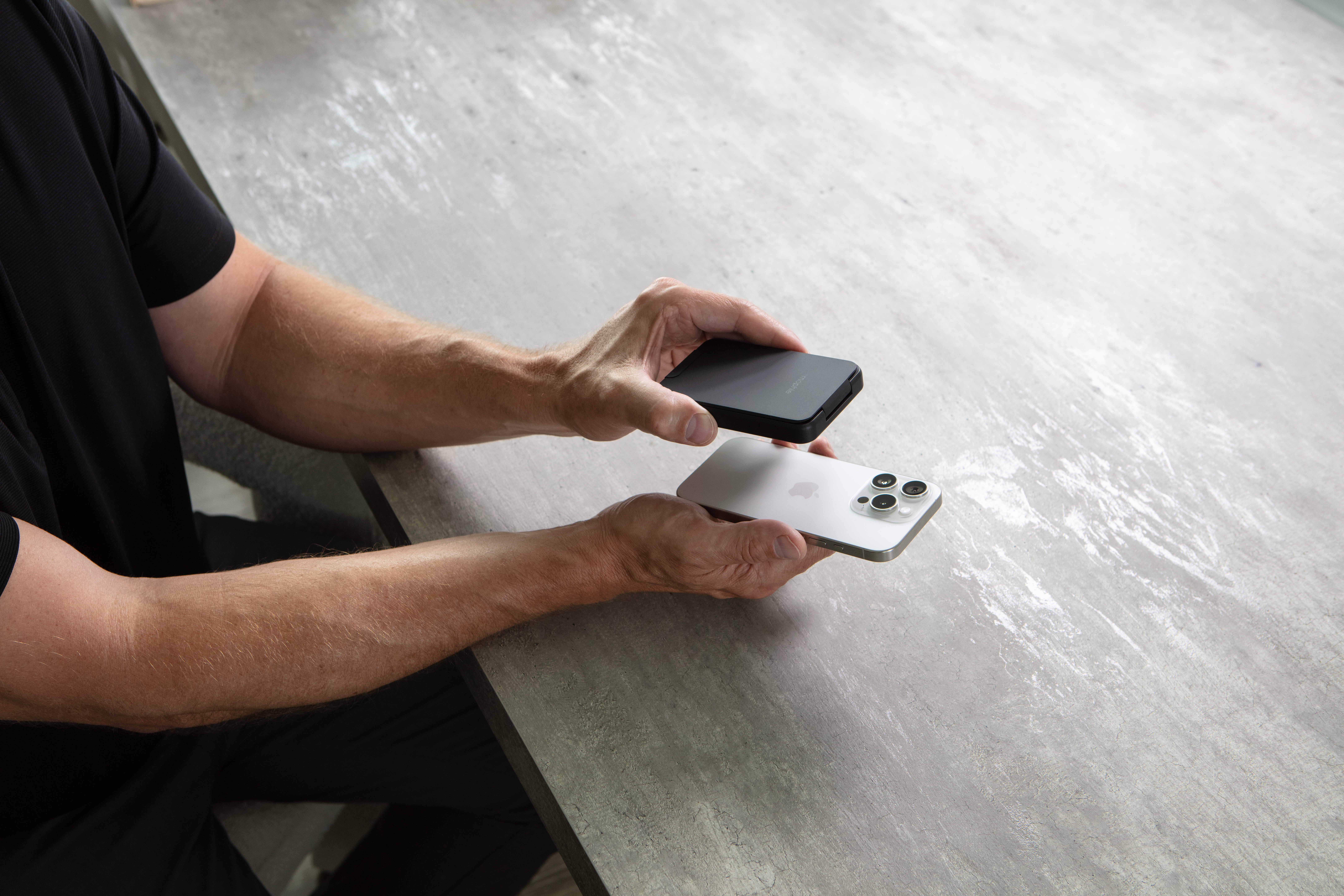 mophie® snap+ ecosystem clicks on and off in a snap